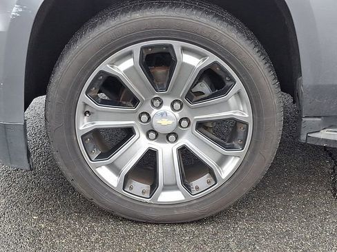 Used 2019 Chevrolet Tahoe LS w/ Enhanced Driver Alert Package AWD/4WD image 8