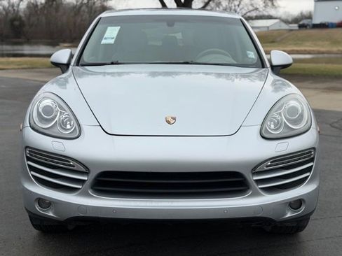 Used 2011 Porsche Cayenne image 2