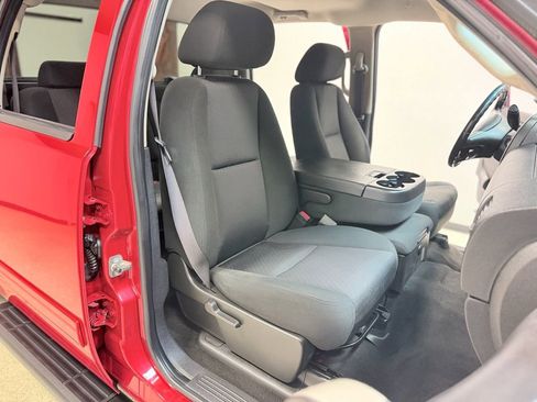 Used 2011 Chevrolet Silverado 3500 LT image 30