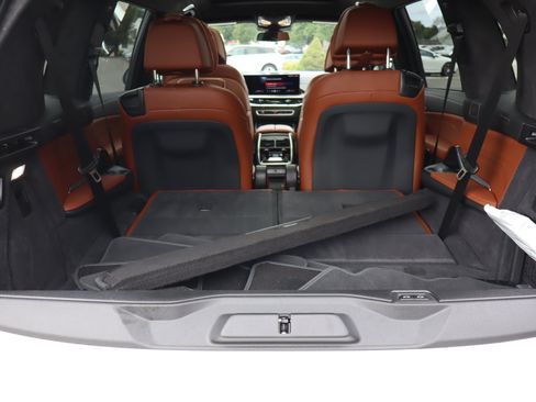 Used 2025 BMW X7 M60i AWD/4WD image 13