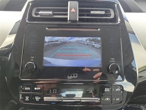 Used 2019 Toyota Prius LE image 21