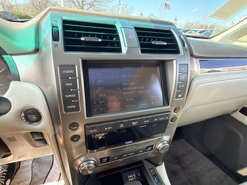 Used 2016 Lexus GX 460 460 w/ Premium Package image 23