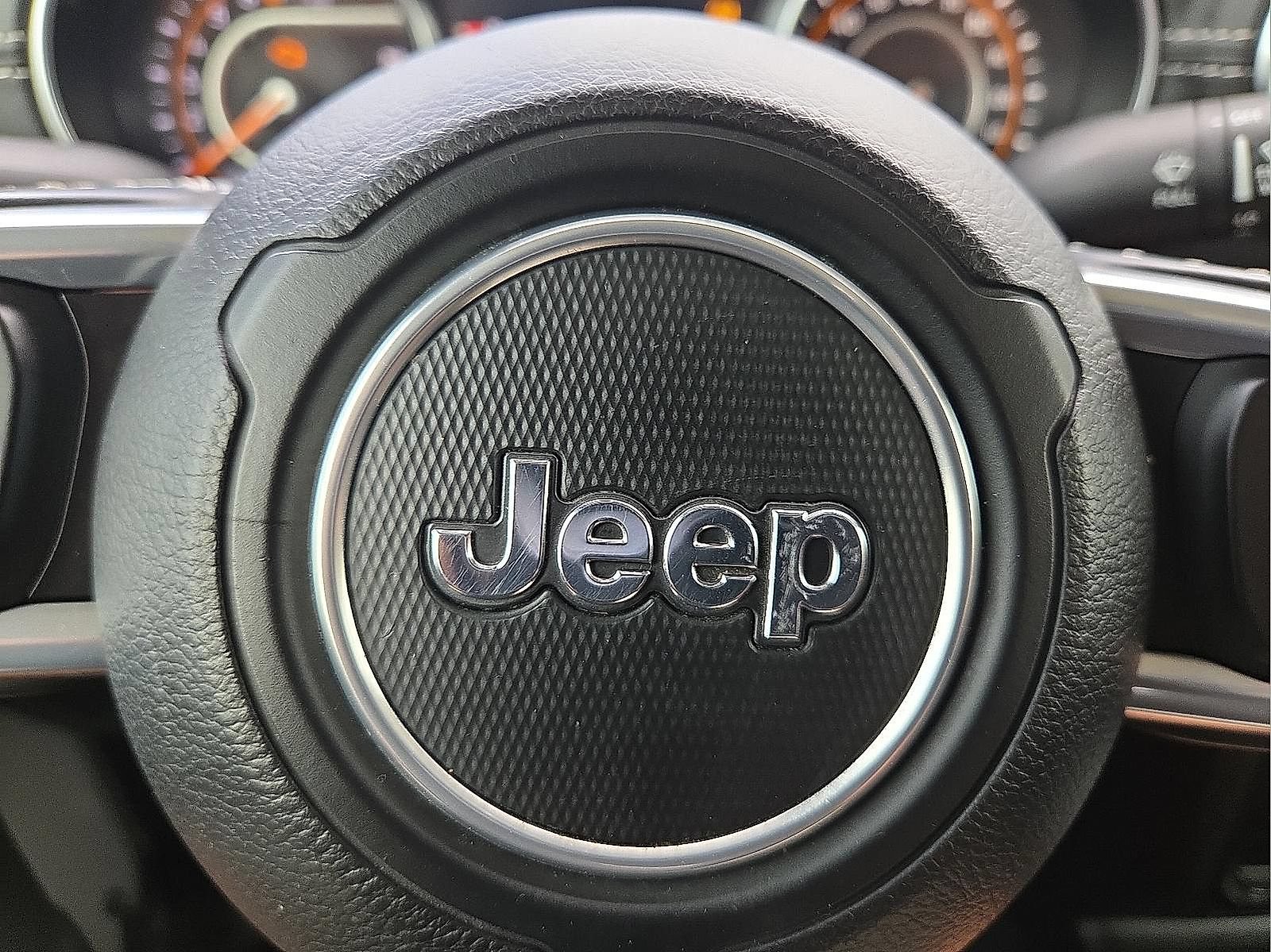 Used 2022 Jeep Gladiator Overland w/ Popular Equipment Package AWD/4WD image 24
