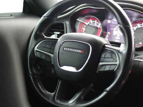 Used 2019 Dodge Challenger R/T w/ Driver Convenience Group RWD image 11