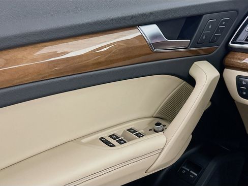 Used 2024 Audi Q5 e Premium Plus w/ Premium Plus Package image 14