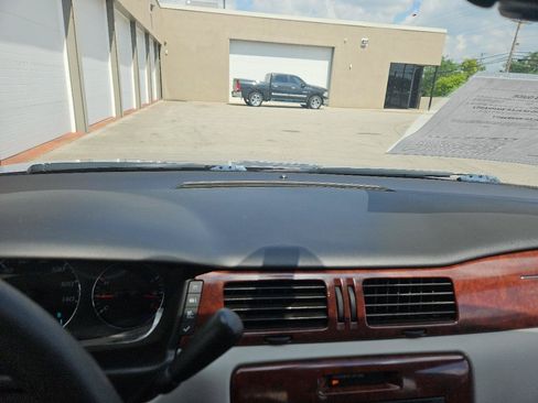 Used 2006 Chevrolet Impala LT FWD image 23