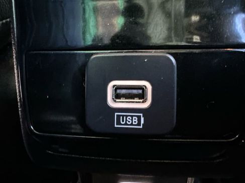 Used 2022 Jeep Compass Limited image 18