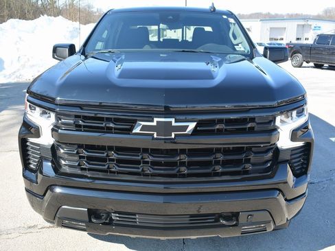 Used 2022 Chevrolet Silverado 1500 RST image 2