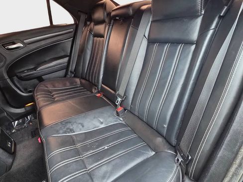 Used 2016 Chrysler 300 S RWD image 13