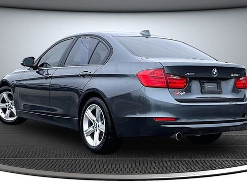 Used 2014 BMW 320i xDrive Sedan image 4