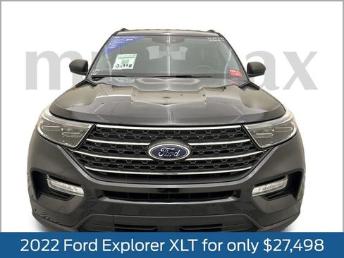 Certified 2022 Ford Explorer XLT w/ Equipment Group 202A image 16