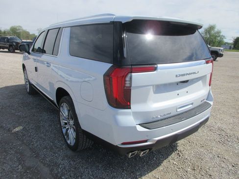 New 2026 GMC Yukon XL Denali image 6