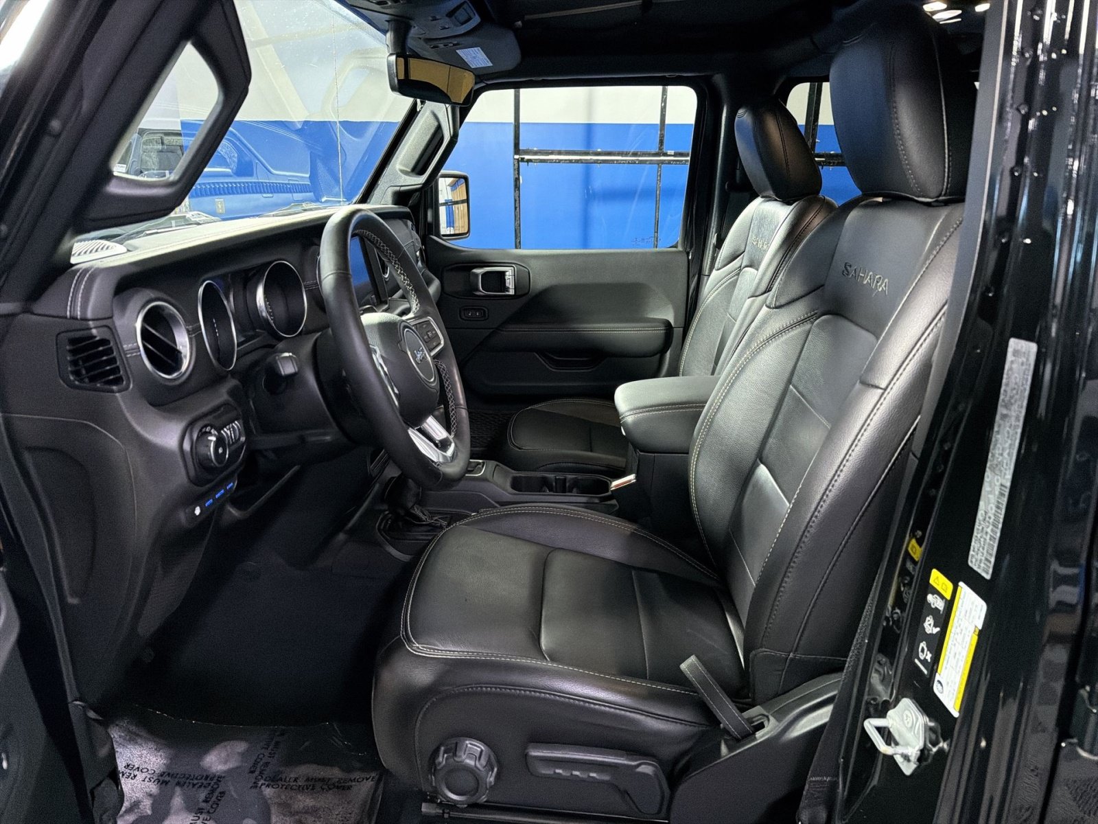 Used 2022 Jeep Wrangler Unlimited Sahara w/ Cold Weather Group AWD/4WD image 23