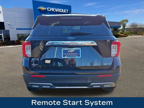 Used 2022 Ford Explorer XLT w/ Equipment Group 202A image 7
