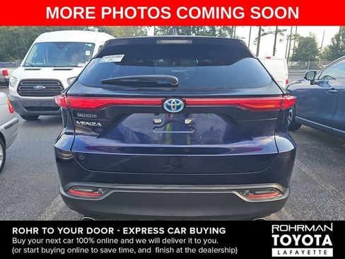 Used 2024 Toyota Venza LE AWD/4WD image 5