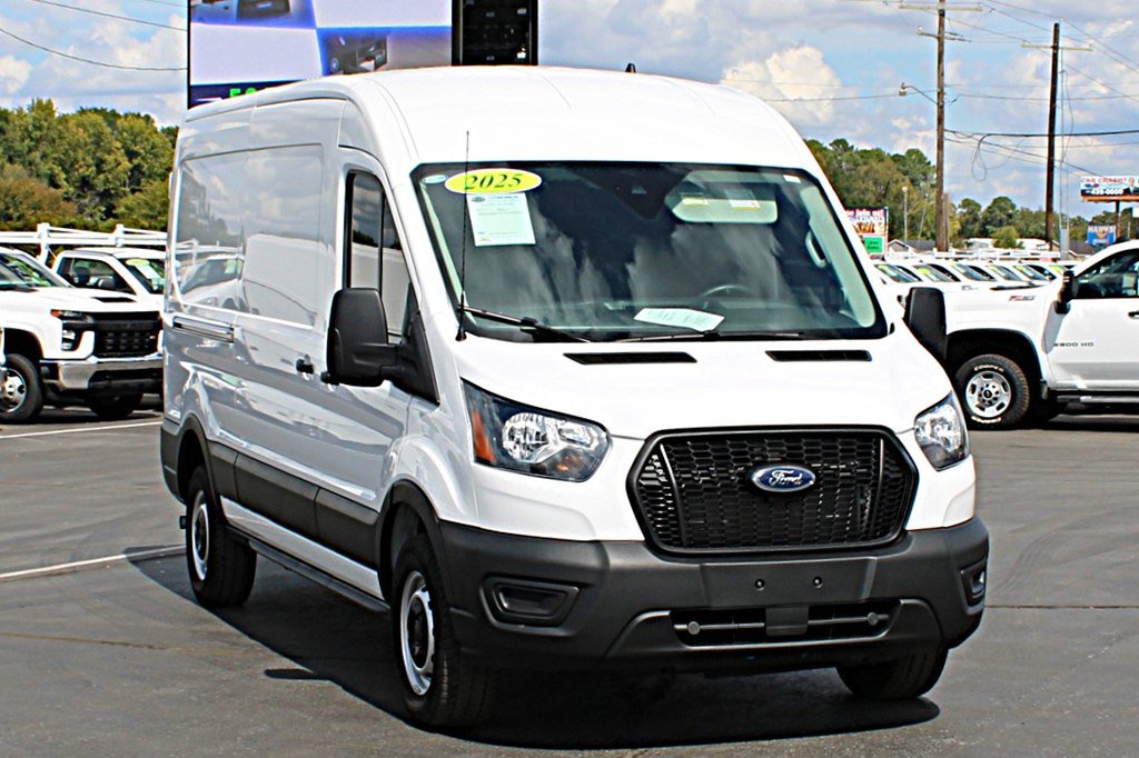 Used 2025 Ford Transit 250 148 Medium Roof RWD image 3