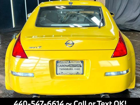 Used 2005 Nissan 350Z Touring w/ (K96) Aerodynamics Pkg image 4