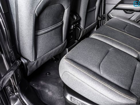 Used 2025 Jeep Wrangler Unlimited Sahara w/ Safety Group image 20