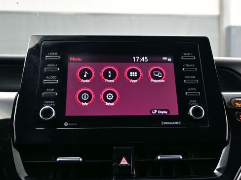 Used 2024 Toyota Camry SE FWD image 19
