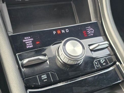 Used 2023 Jeep Grand Cherokee Overland w/ Advanced Protech Group III image 40