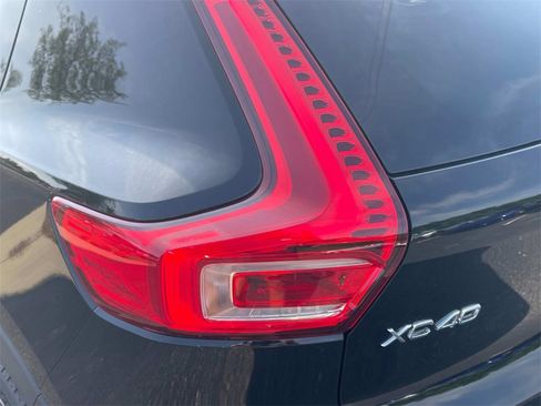 New 2026 Volvo XC40 B5 Plus w/ Protection Package Premier image 9