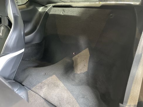 Used 2021 Ford Mustang Shelby GT500 w/ Carbon Fiber Track Pack image 19