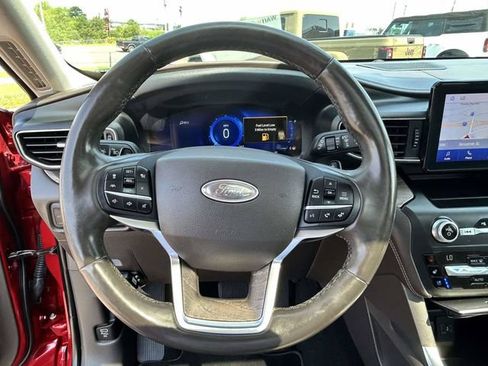 Used 2020 Ford Explorer Platinum AWD/4WD image 29
