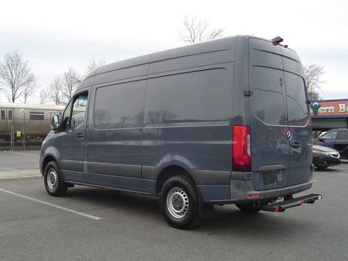 Used 2019 Mercedes-Benz Sprinter 144 image 6