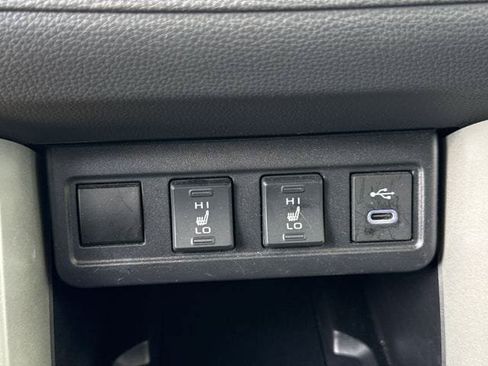 Used 2025 Toyota Corolla Cross XLE FWD image 23