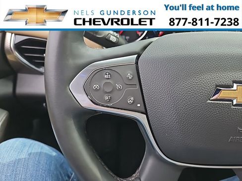 Used 2023 Chevrolet Traverse Premier image 32