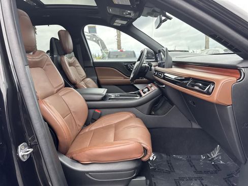 Used 2023 Lincoln Aviator Reserve w/ Equipment Group 201A image 41