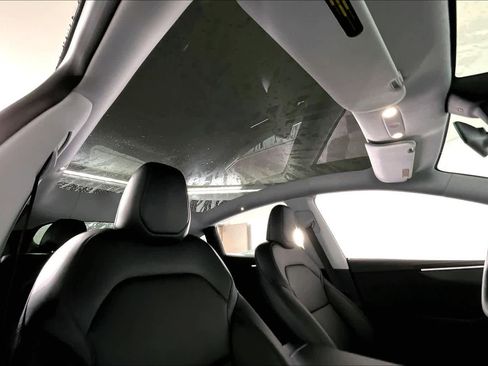 Used 2026 Tesla Model Y AWD image 12