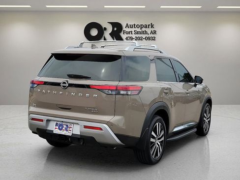 Used 2023 Nissan Pathfinder Platinum AWD/4WD image 5