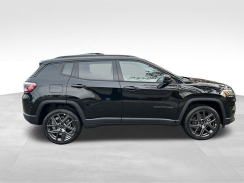 New 2026 Jeep Compass Limited image 8