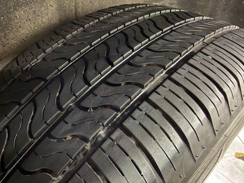 Used 2023 Chevrolet Traverse RS image 50