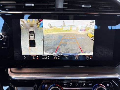 Used 2024 GMC Sierra 3500 Denali Ultimate AWD/4WD image 16