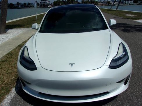 Used 2019 Tesla Model 3 Standard Range Plus image 6