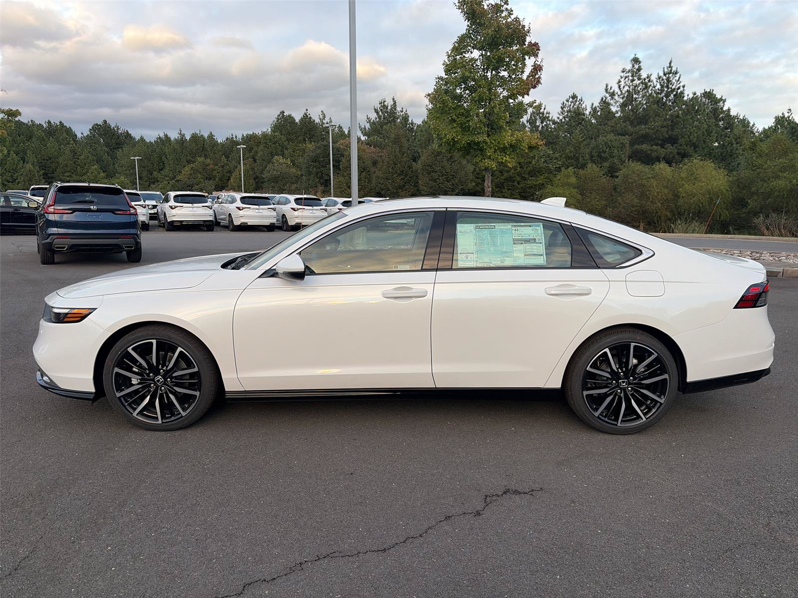 New 2026 Honda Accord Hybrid Touring image 4