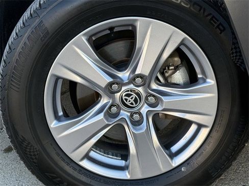 Used 2024 Toyota RAV4 XLE image 10