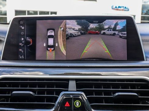 Used 2017 BMW 750i xDrive image 17