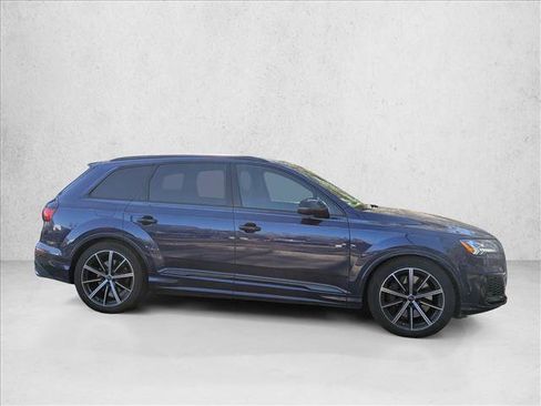 Used 2021 Audi SQ7 Prestige w/ Prestige Package image 4