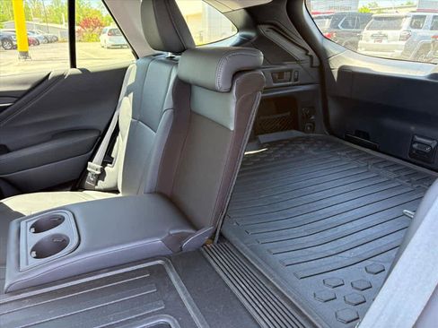 Used 2025 Subaru Outback Limited w/ Popular Package #2 AWD/4WD image 9