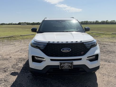 Used 2023 Ford Explorer ST w/ Equipment Group 401A AWD/4WD image 13