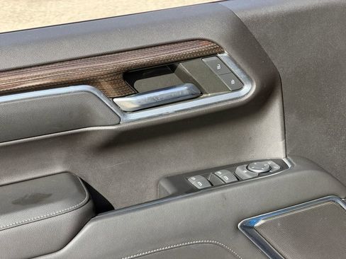 Used 2022 Chevrolet Silverado 1500 LT w/ Protection Package image 12