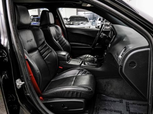 Used 2016 Dodge Charger SRT w/ Harman/Kardon Audio Group RWD image 41