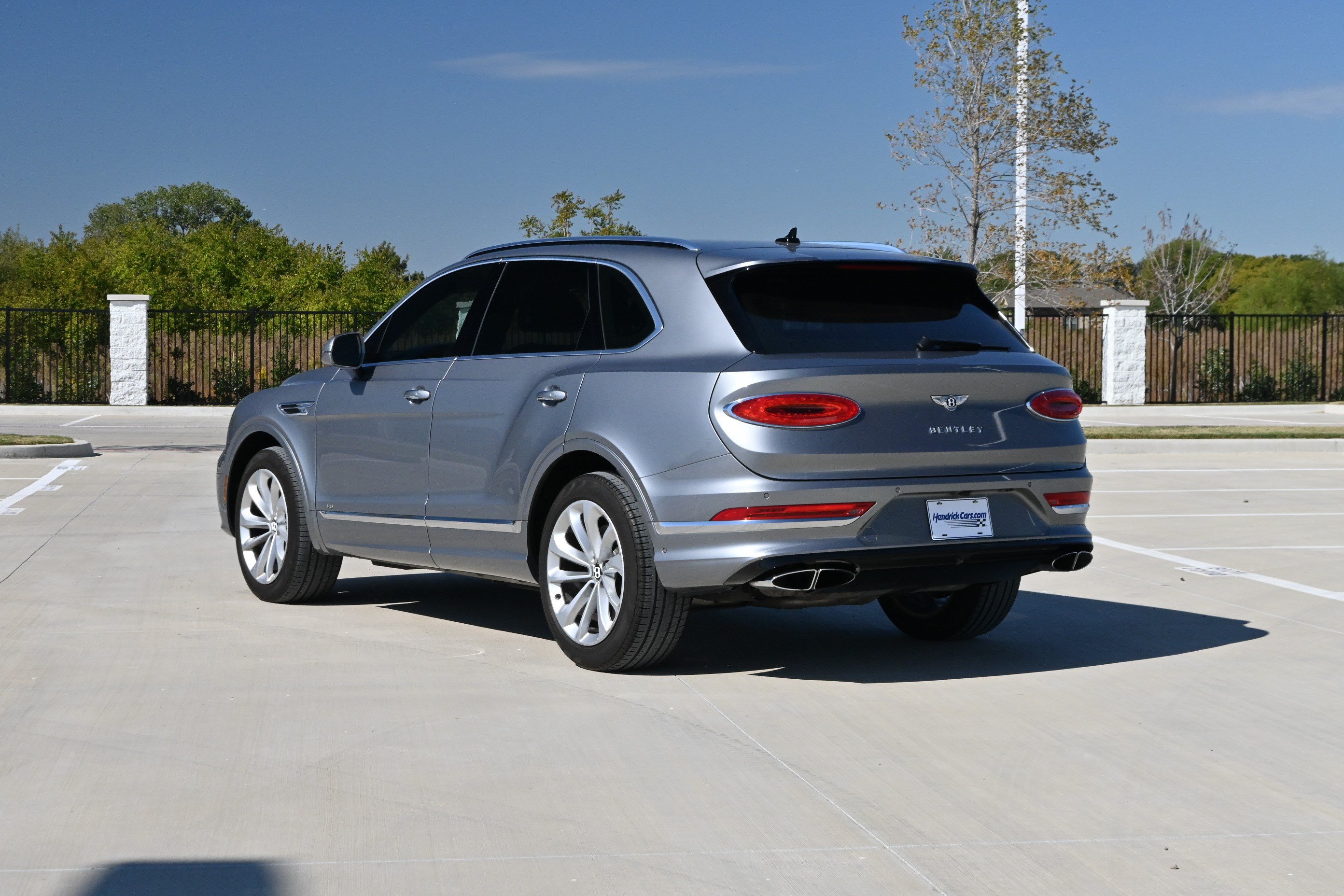 Used 2021 Bentley Bentayga AWD/4WD image 7