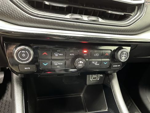 Used 2023 Jeep Compass Trailhawk AWD/4WD image 20
