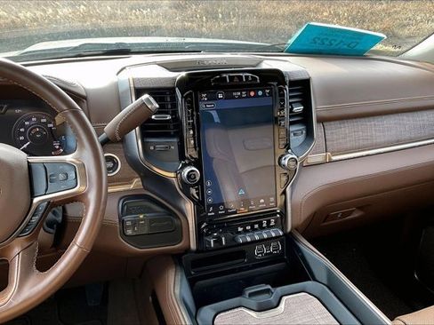 Used 2023 RAM 2500 Limited image 10