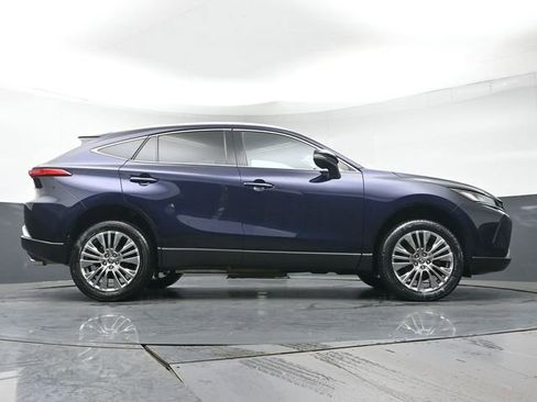 Used 2024 Toyota Venza XLE AWD/4WD image 36