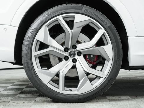 Used 2024 Audi RS Q8 AWD/4WD image 36